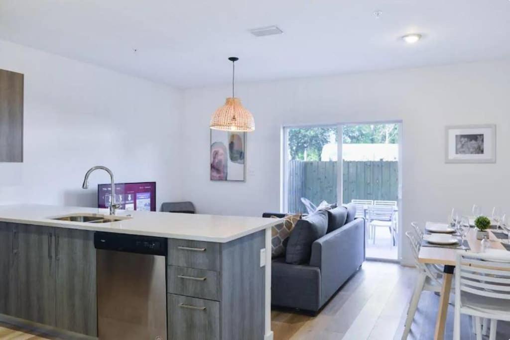 Outstanding Townhouse 18 Min From The Beach - Th2 Miami Esterno foto